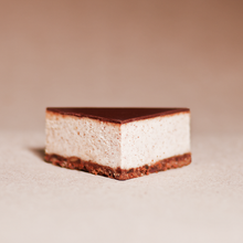 Lade das Bild in den Galerie-Viewer, JAMES. Guaraná Maca Praliné. In Rohkostqualität.